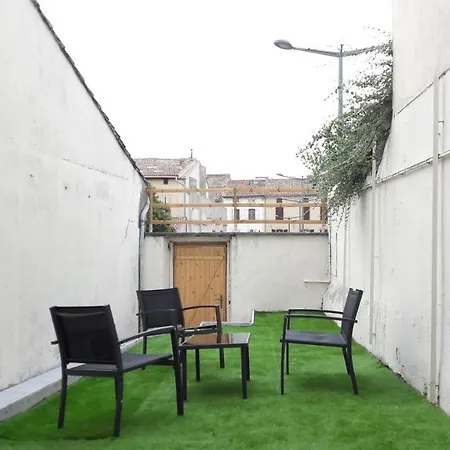 - Jardin Apartment *