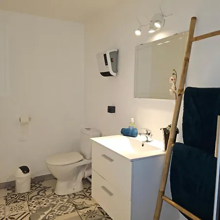 - Jardin Apartment *